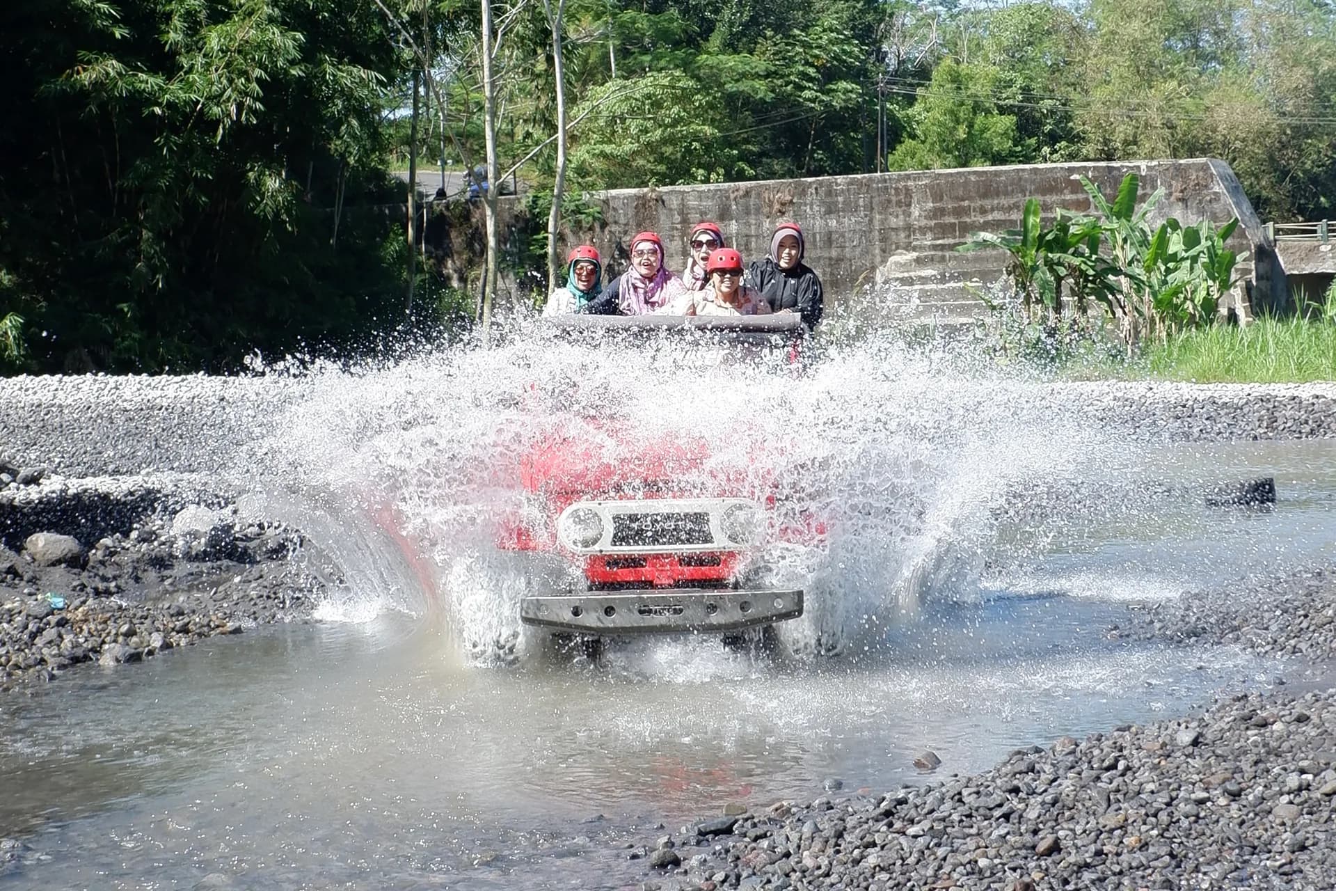 Off-road Kali Kuning Water Splash