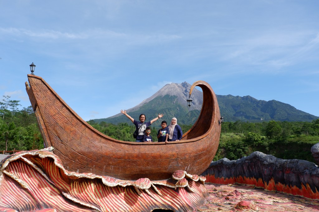 Batu Alien Lava Tour Merapi