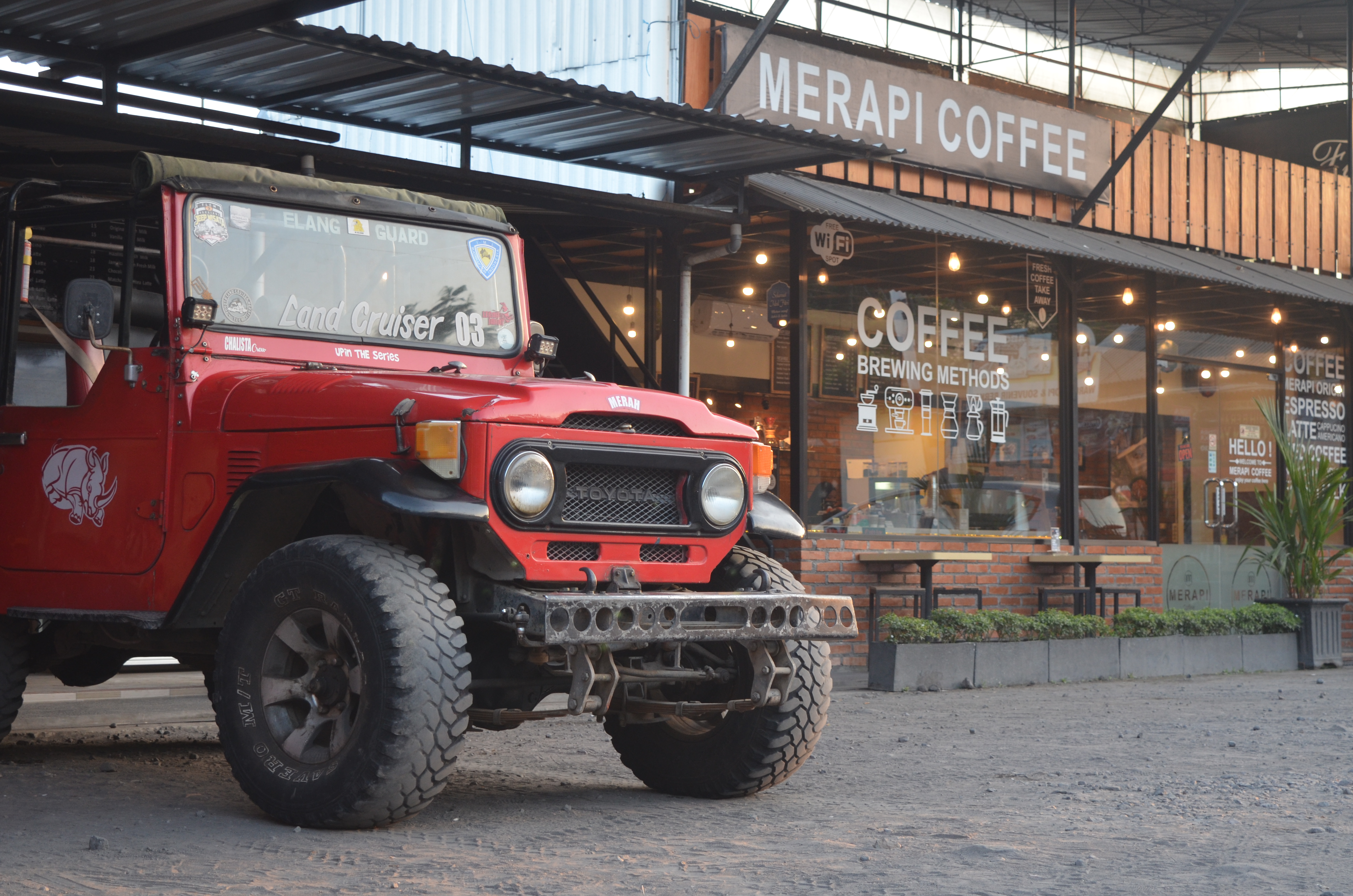 Toyota Land Cruiser Merapi